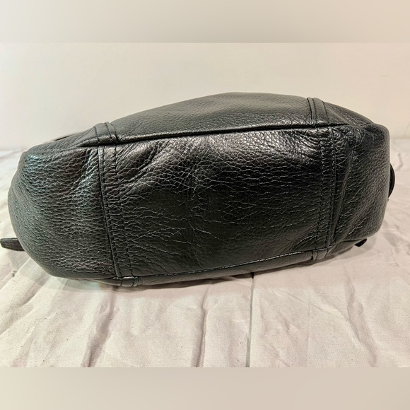 Cole Haan hobo shoulder bag in black leather. - Picture 5 of 14